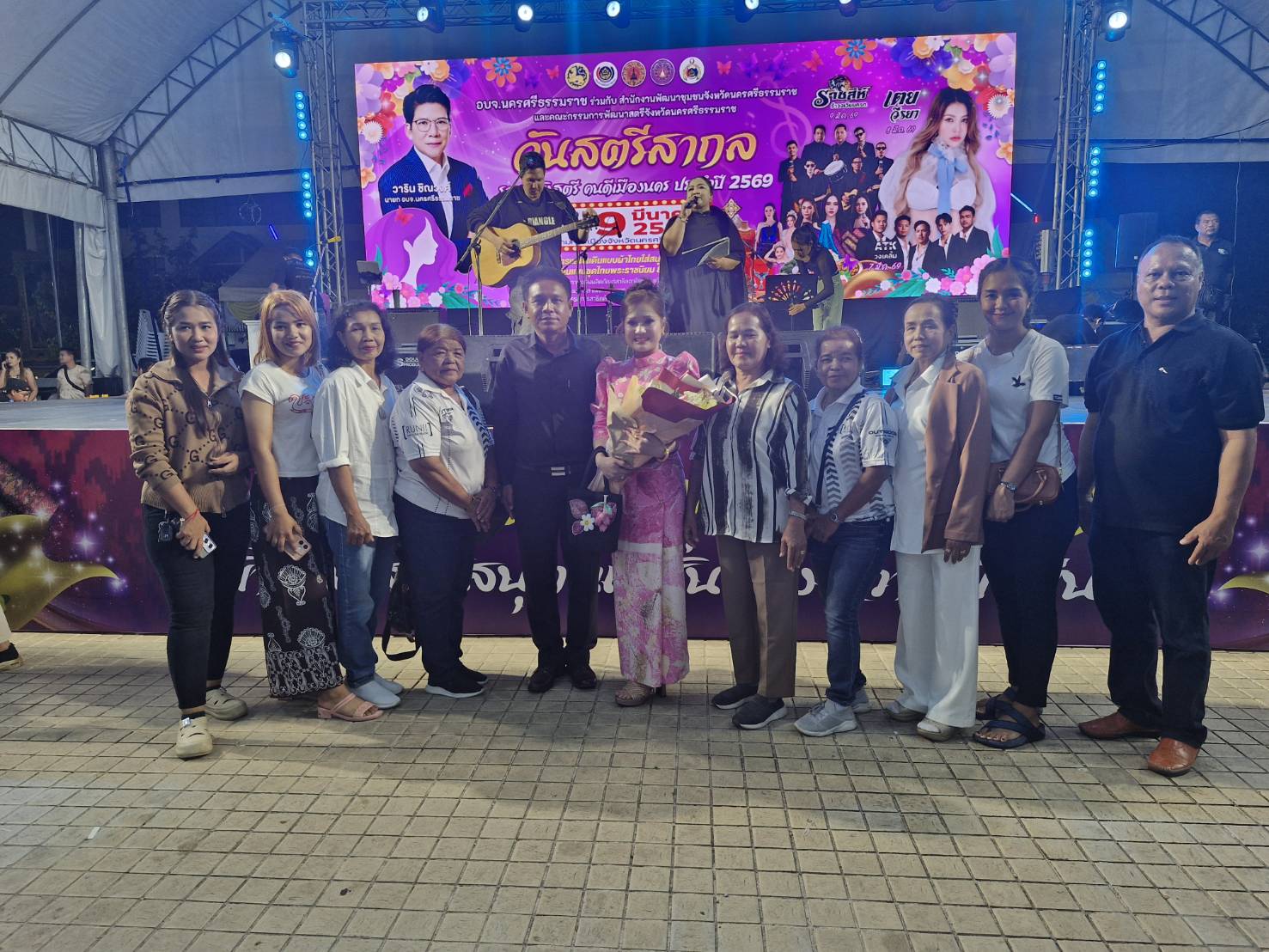 สพอ.ทุ่งใหญ่ : เยี่ยมเยี่ยนให้กำลังใจผู้ประกอบการ OTOP ในงาน “รวมพลังสตรี คนดีเมืองนคร” เนื่องในวันสตรีสากล ประจำปี 2569    